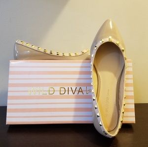 Wild diva faux patent rock stud flats